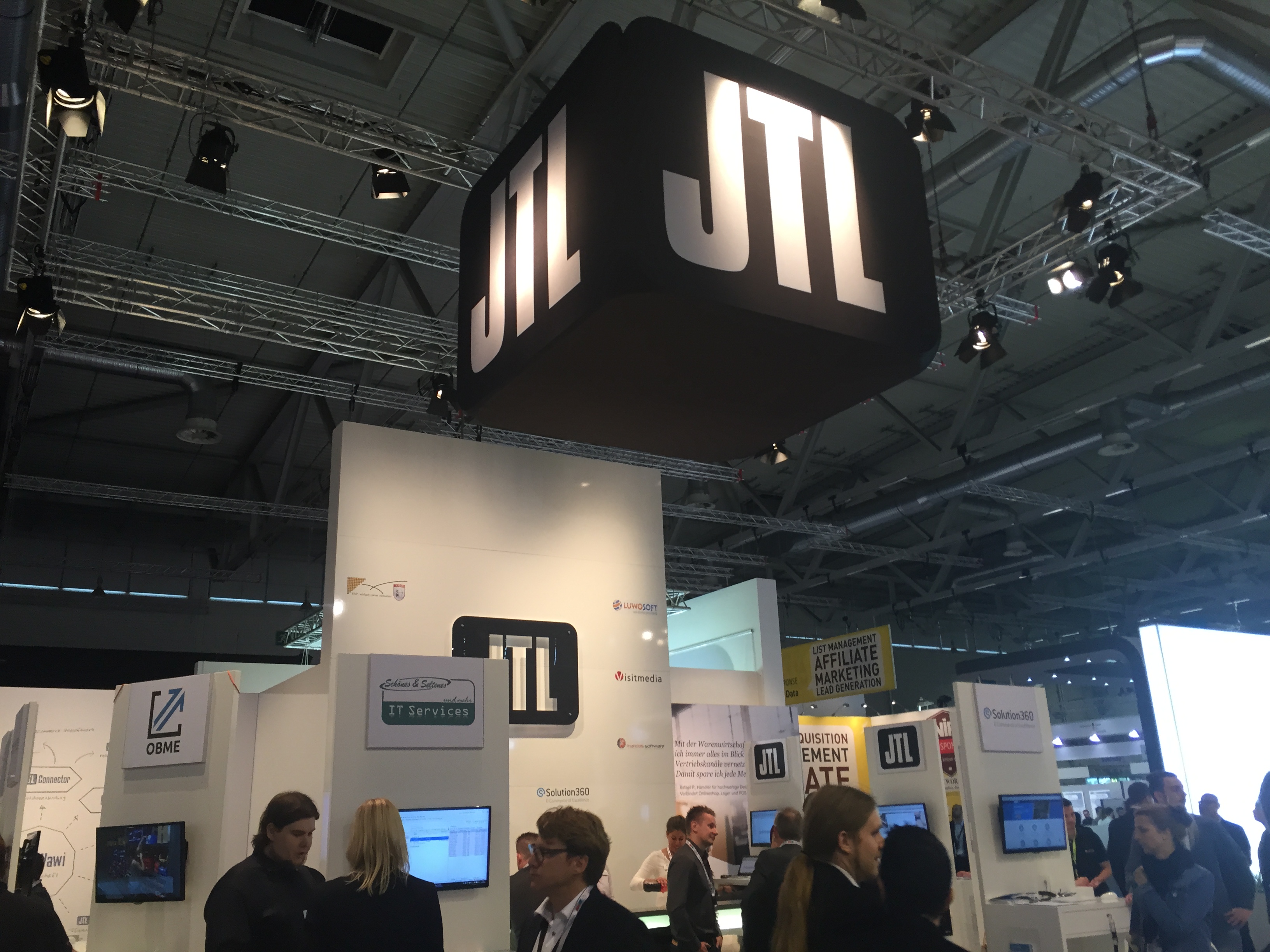 @KoelnMesse das mit dem Verkehr und so habt ihr nicht drauf