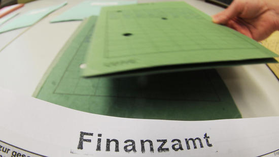 Mal prüfen: Ist die USt.-ID und Steuernummer in den Veträgen vorhanden?